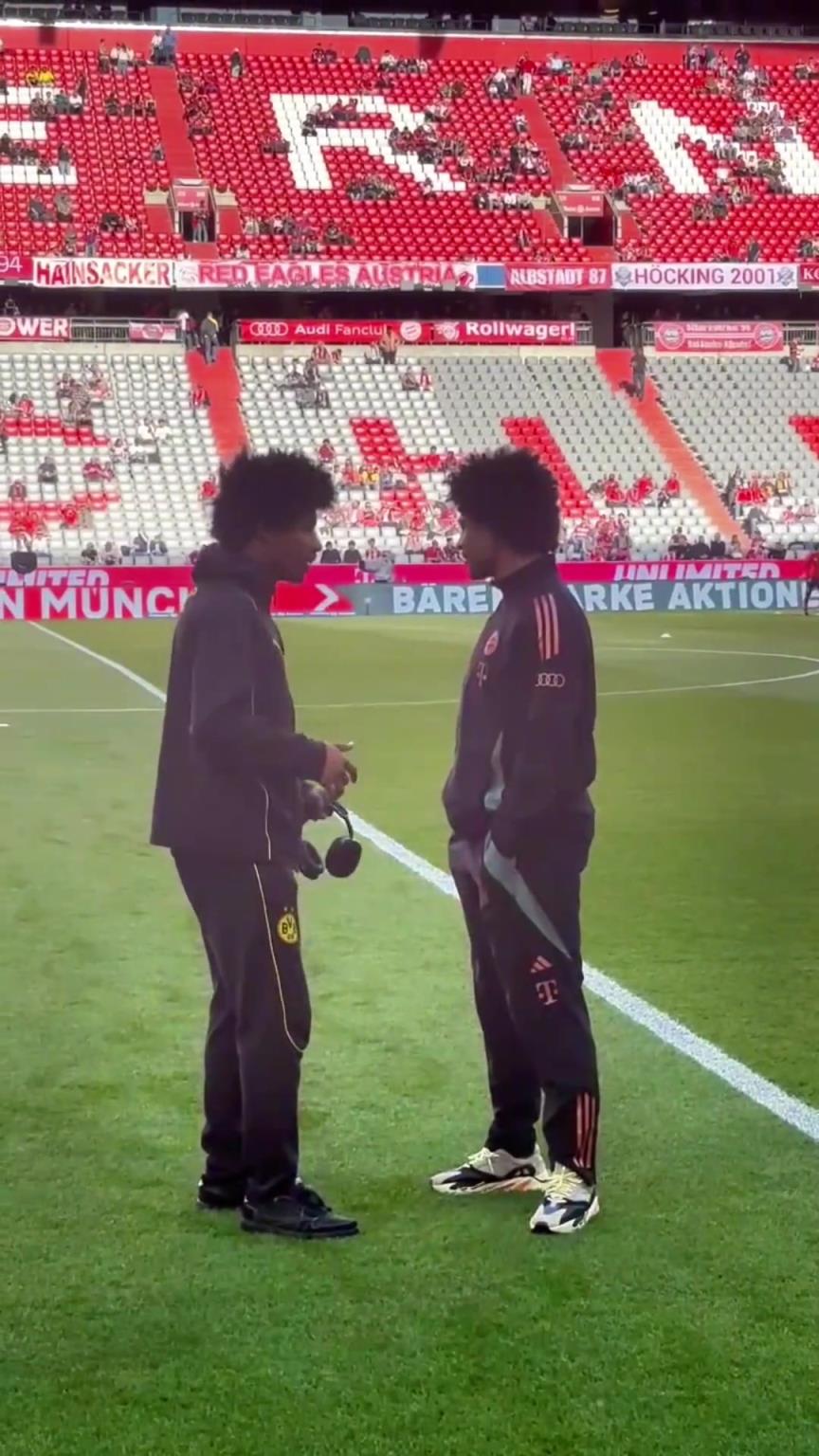 一模一樣的蓬蓬頭！一時分不清阿德耶米和格納布里了！