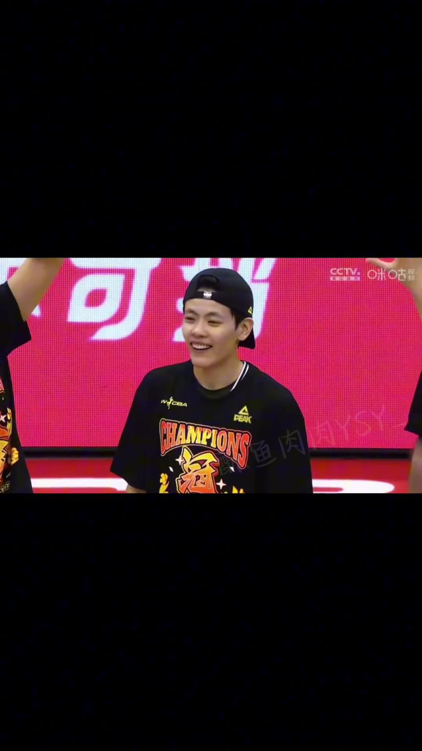 以小搏大以弱勝強 ；從不被看好，到站到最高的領(lǐng)獎臺...